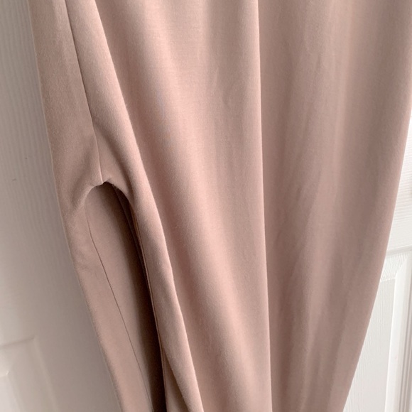 Michael Costello x REVOLVE Rylan Midi Dress in Taupe Size L - Picture 7 of 10